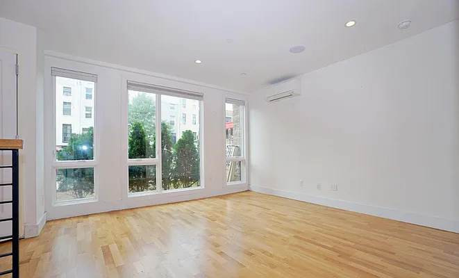 Rented by Skyline Group Real Estate | media 9