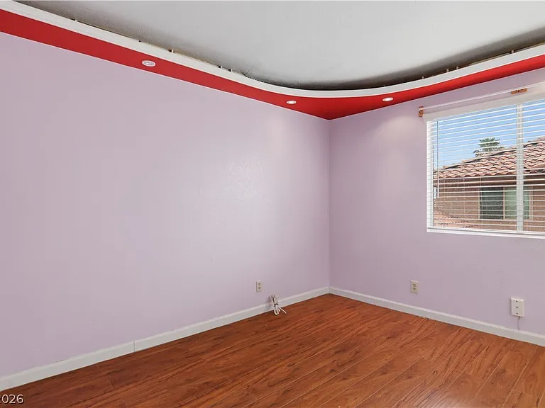 4727 Beaconsfield St — Photo 38