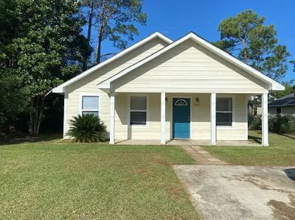 2005 Barracuda Dr, Gautier, MS 39553