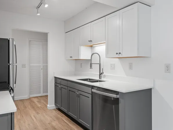 Mt. Calvary Apartments, 6532 16th Ave S #209, Minneapolis, MN 55423