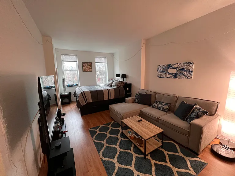 264 9th St #4H — Photo 5