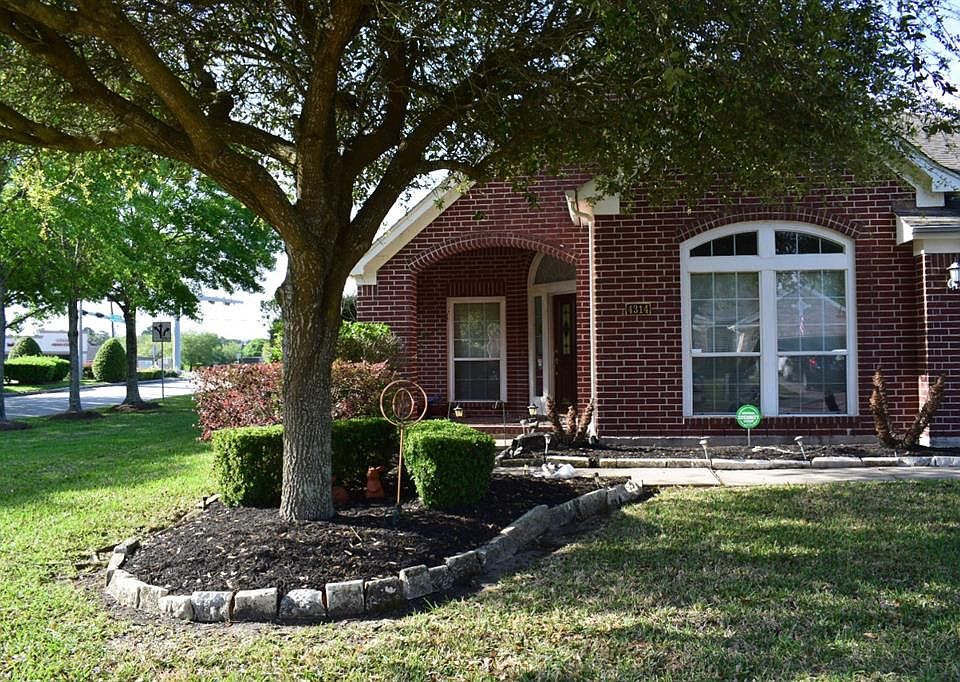 1st image of 4314 Running Pine Dr
