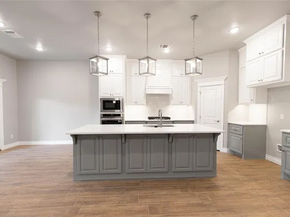 9304 NW 119th St, Yukon, OK 73099