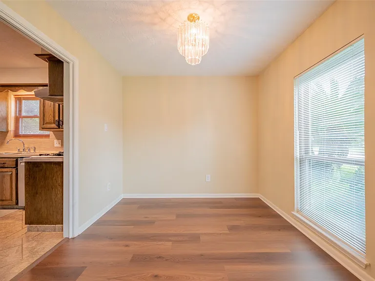 9202 Benning Dr — Photo 10