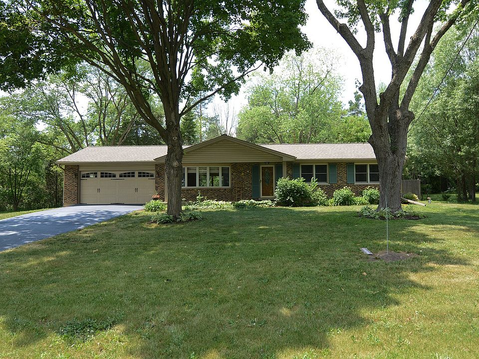 1st image of 3N074 Lakewood Dr