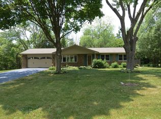 3N074 Lakewood Dr, West Chicago, IL