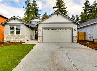 1090 NE Regan Hill Loop, Estacada, OR 97023