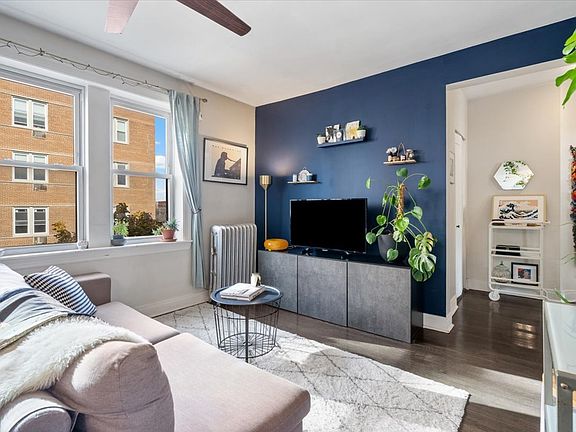 4th image of 4896 N Ashland Ave APT 3W