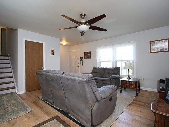 5th image of 547 Vaughn Ave