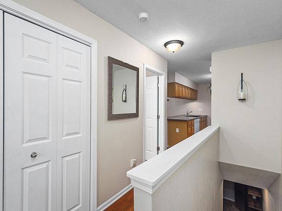 3rd image of 11867 River Hills Pkwy #11867