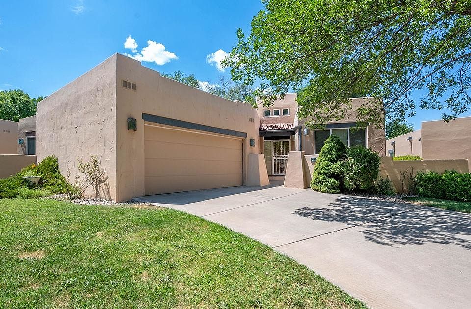 1st image of 483 Seasons Ct