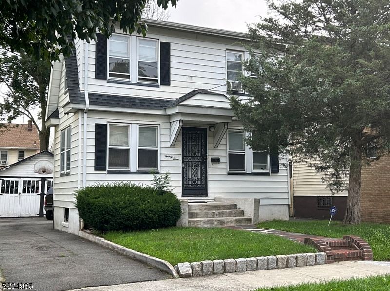 1st image of 23 Fleetwood Pl