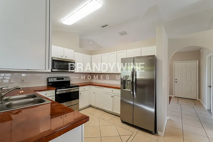 5121 Teather St — Photo 15