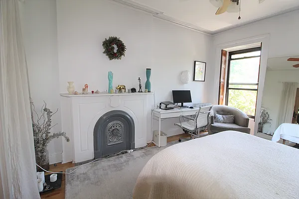 Rented by Compass | media 7