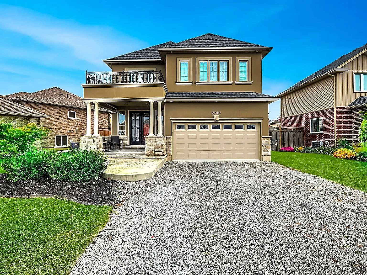 4 bed, $3,000 — Photo 1