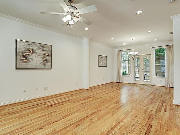 4th image of 3506 Bradford St