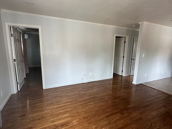 5th image of 1936 Westwood Pl