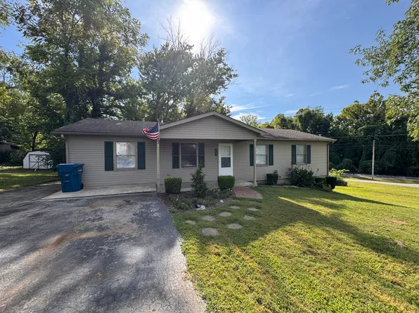 107 5th Ave N, Baxter, TN 38544