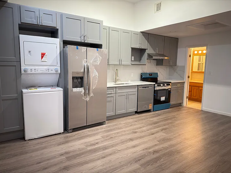 1795 Bedford Ave #2 — Photo 3