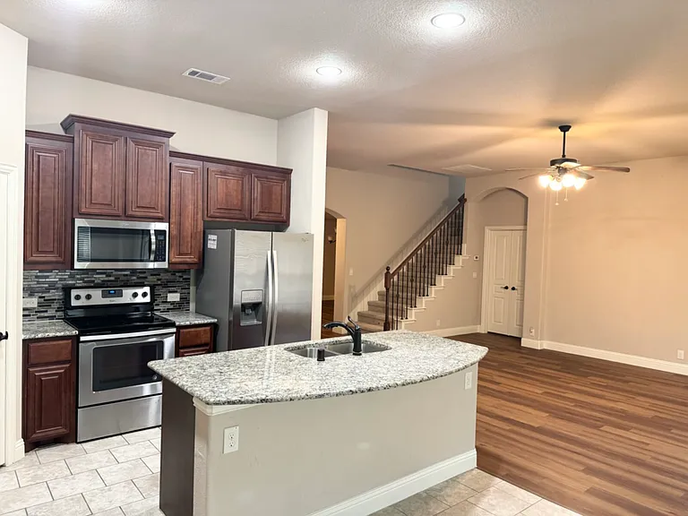 6308 Ashford Trl — Photo 3
