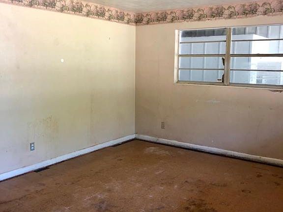 4th image of 1471 Alecia Dr