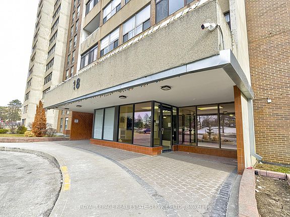 2nd image of 18 Knightsbridge Rd #2605