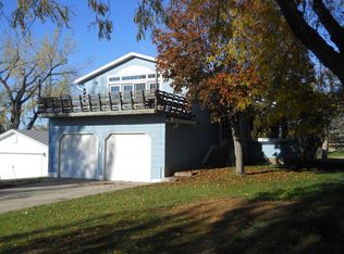 211 N Willow Ave, Pierre, SD 57501