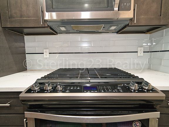 5th image of 2108 Steinway St #4