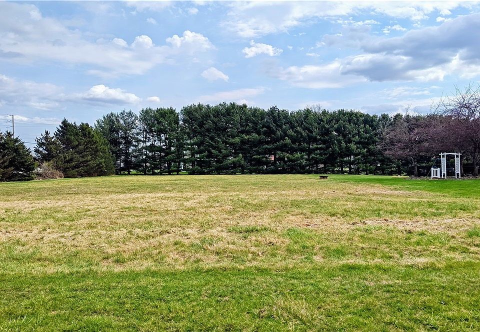 2nd image of 49631 Foxwood Ln