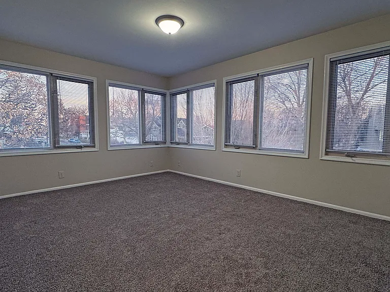 4903 California St #6 — Photo 13