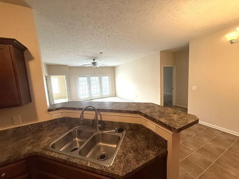 9400 Clubview Dr — Photo 5
