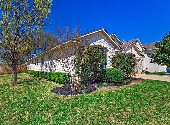 3rd image of 15700 Edenderry Dr