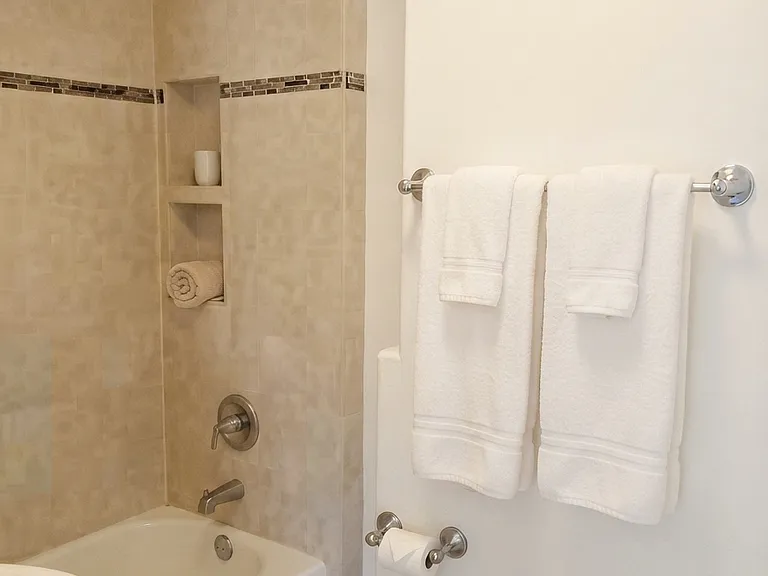 2165 Valentine St #1 — Photo 7