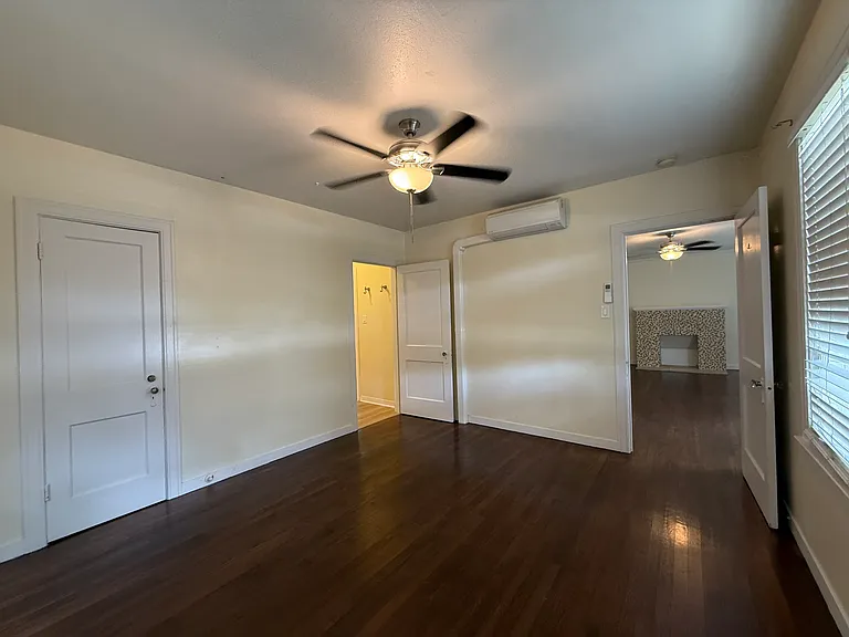 6711 Broadway St #6711 — Photo 9