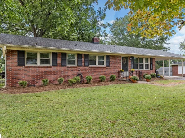 131 Biltmore Cir, Easley, SC 29642