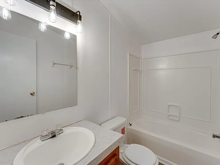 10708 Canyon Cir — Photo 22