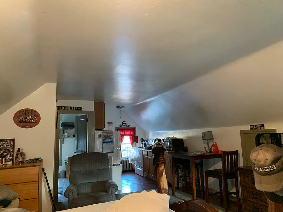 300 Locust St #4