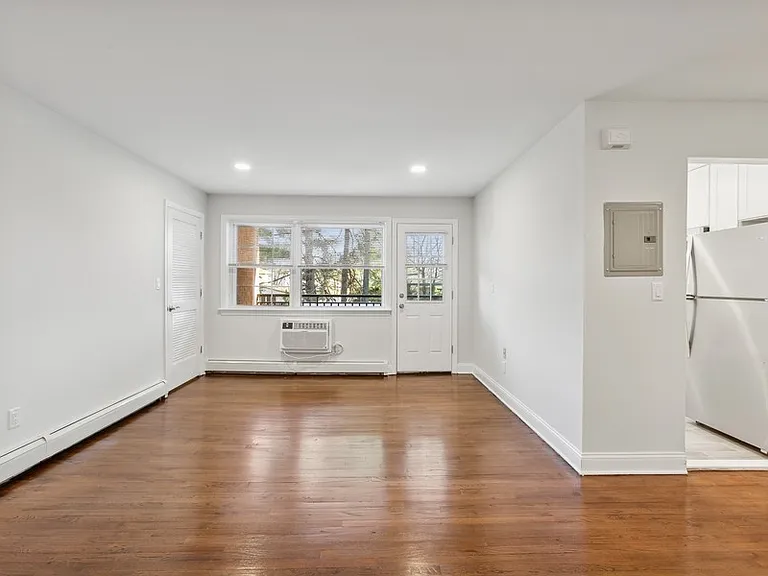 Riverview Terrace Apartments — Photo 4