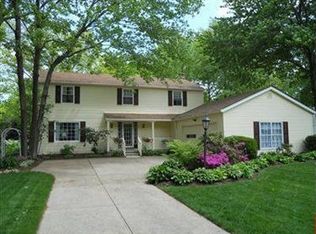 575 Lindford Dr, Bay Village, OH 44140