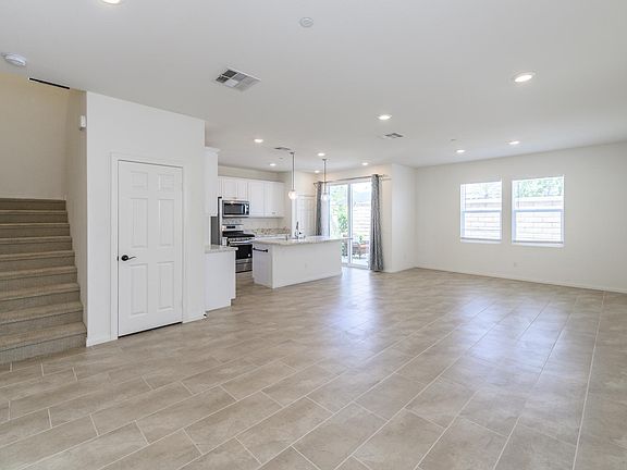 3rd image of 850 Brynlee Pl