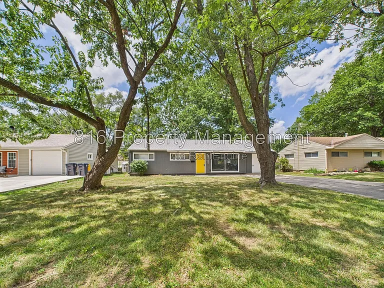 11230 Corrington Ave — Photo 26