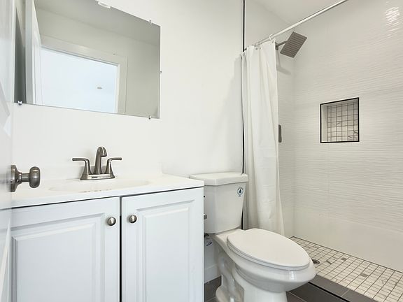 5th image of 1732 Crenshaw Blvd #1/2