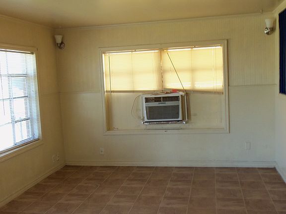 3rd image of 1120 N Harvard Ave APT A