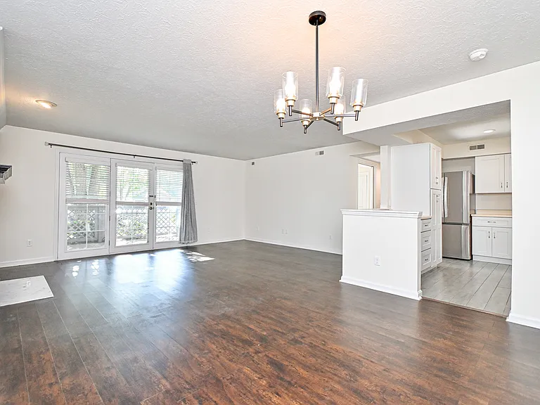 3021 Stratford Ct #1 — Photo 17