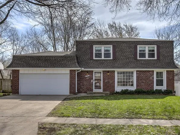 314 S Cardinal Dr, Olathe, KS 66062