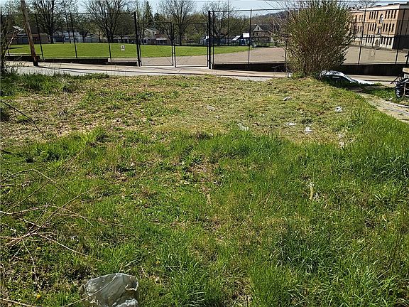 2nd image of 7607 Baxter St