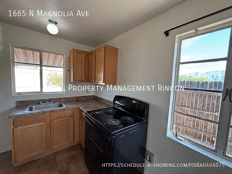 1665 N Magnolia Ave — Photo 5