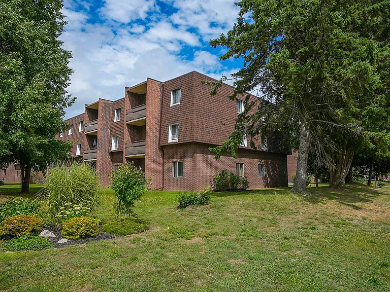 72 Devonshire Ave — Photo 10