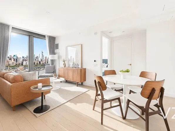 3 Court Sq #2012, Long Island City, NY 11101