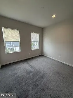 240 Parkland Dr — Photo 25